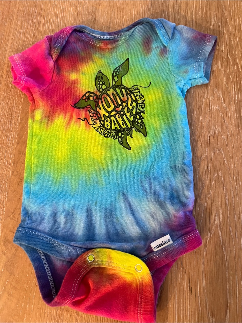 🐢🌈GERBER “HONO BABIES” RAINBOW TIE-DYE ONESIE🌈🐢